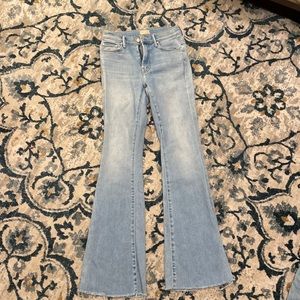 Mother “The Weekender Fray” light wash jeans